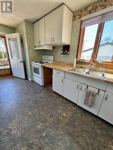 14 Cutler Avenue Property Photo 17