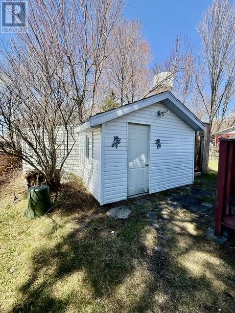 14 Cutler Avenue Property Photo 43