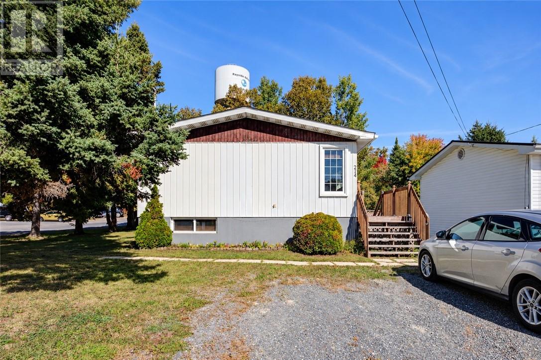 214 Bridge Street Property Photo 2