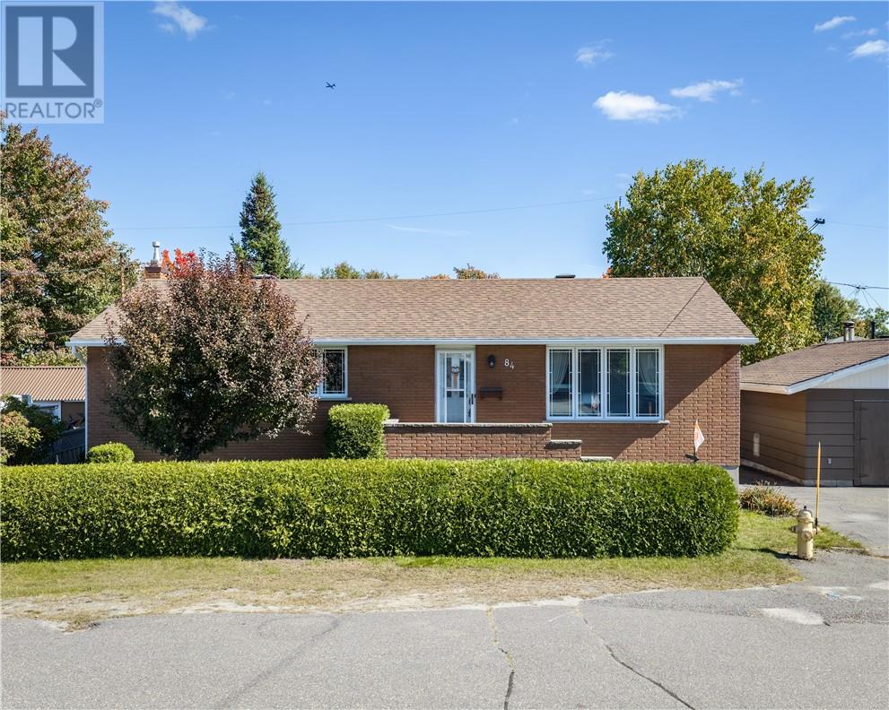 84 Neelon Avenue Property Photo 1
