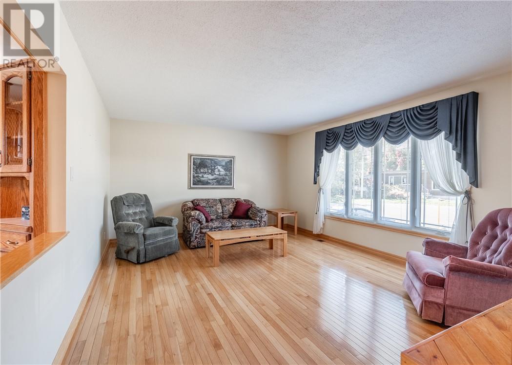 84 Neelon Avenue Property Photo 3