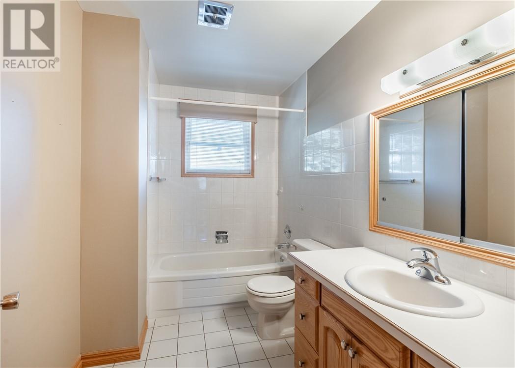 84 Neelon Avenue Property Photo 17