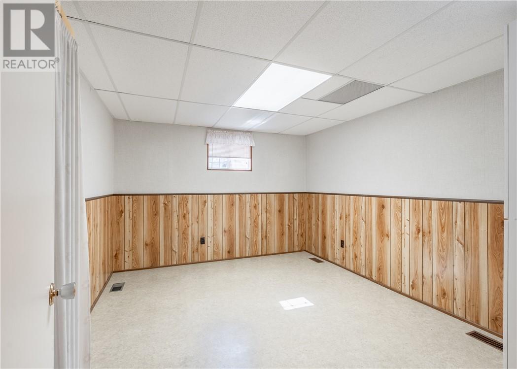 84 Neelon Avenue Property Photo 25