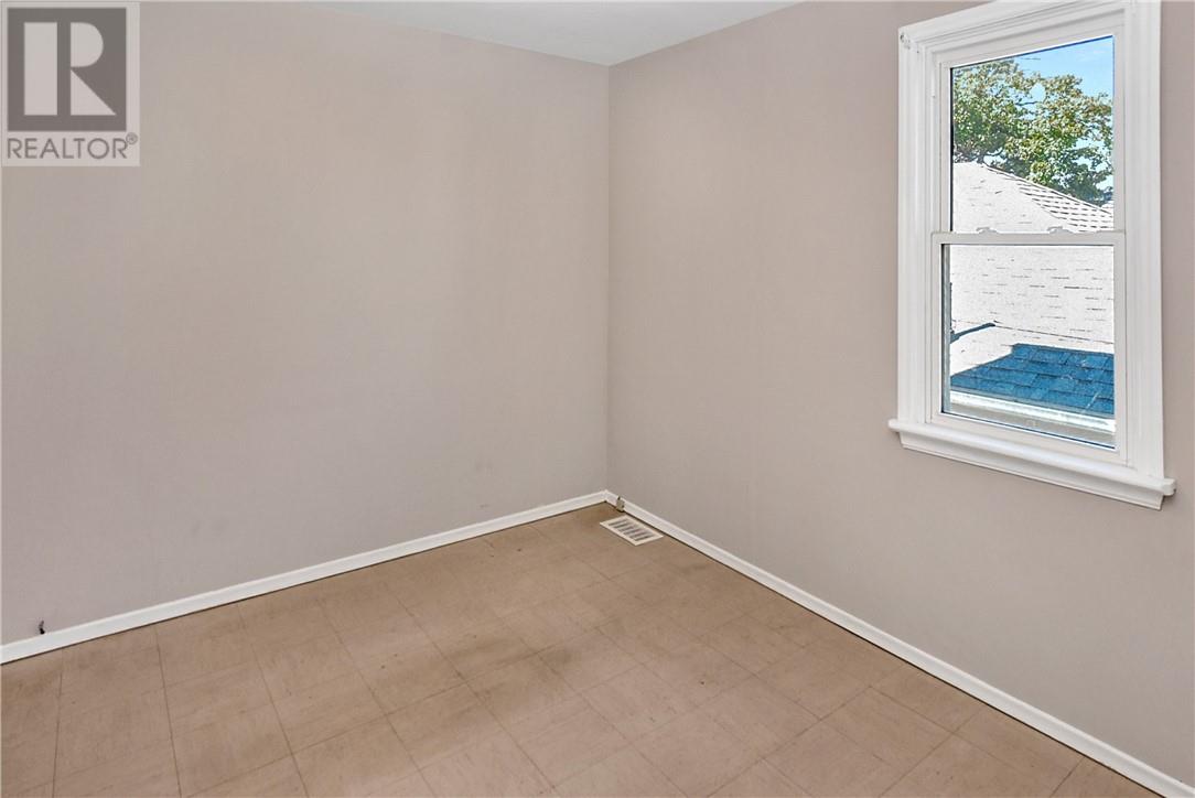 12 Gutcher Ave Property Photo 23