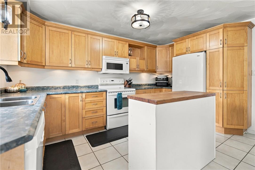 4338 Chateau Property Photo 4