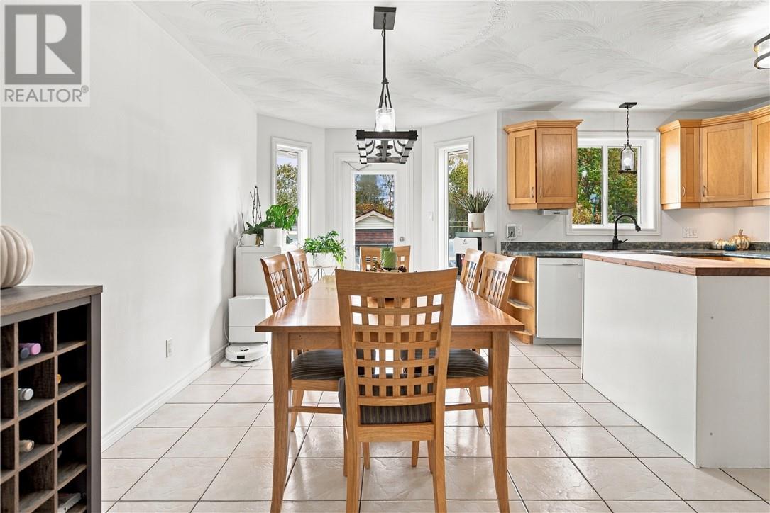 4338 Chateau Property Photo 5