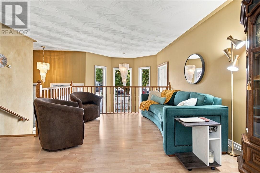 4338 Chateau Property Photo 14