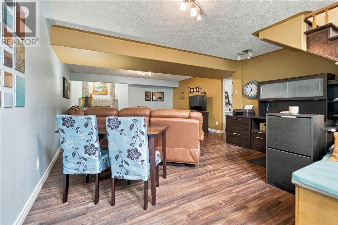 4338 Chateau Property Photo 16