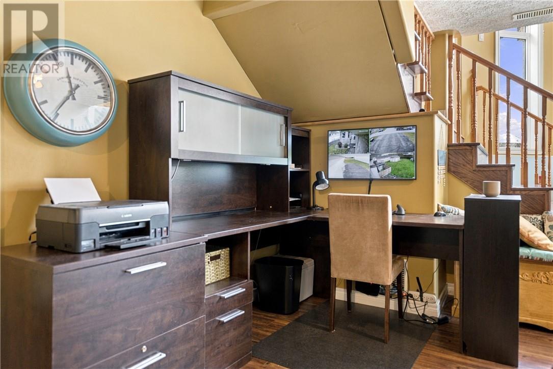 4338 Chateau Property Photo 19