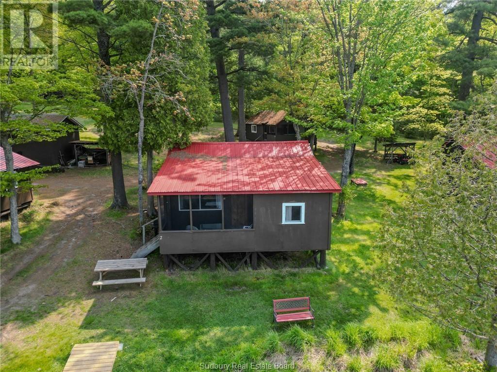 1086 Lake Street Property Photo 11