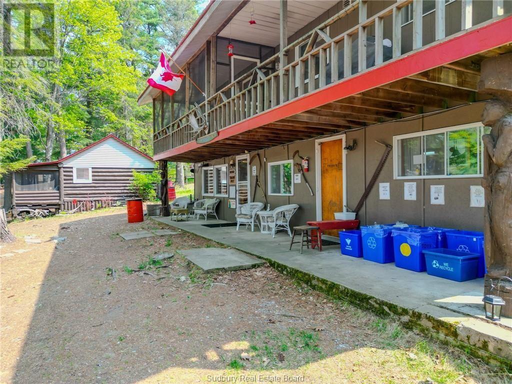 1086 Lake Street Property Photo 14
