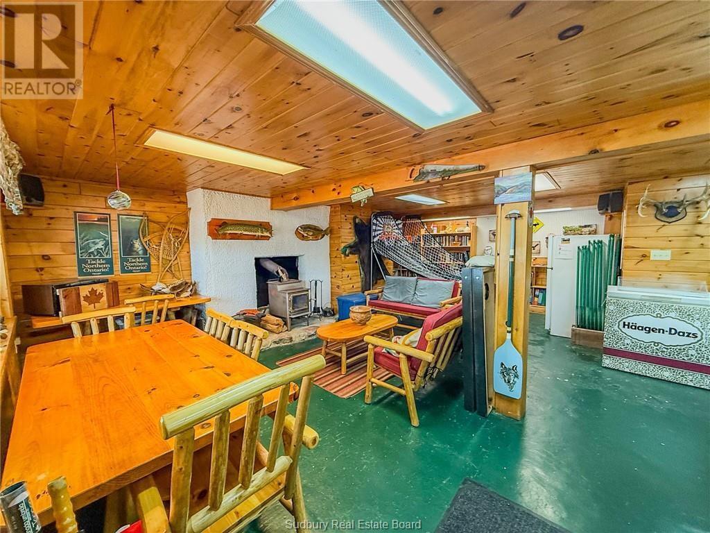 1086 Lake Street Property Photo 18