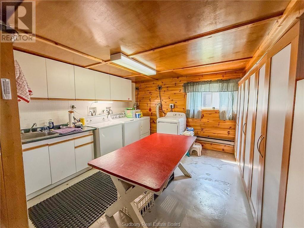 1086 Lake Street Property Photo 20