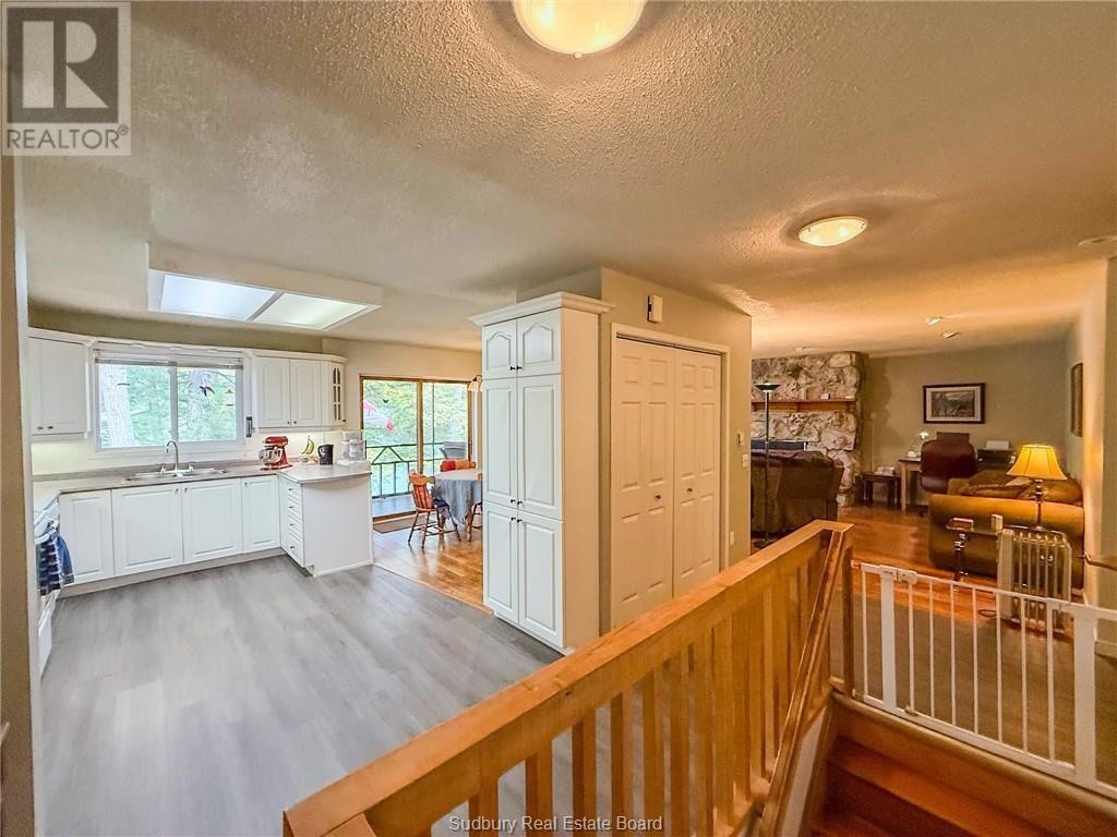 1086 Lake Street Property Photo 25