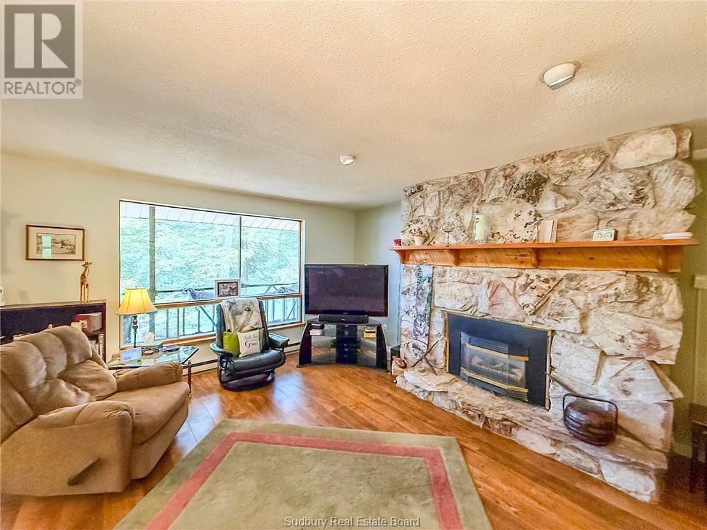 1086 Lake Street Property Photo 29