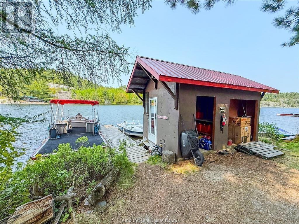 1086 Lake Street Property Photo 36