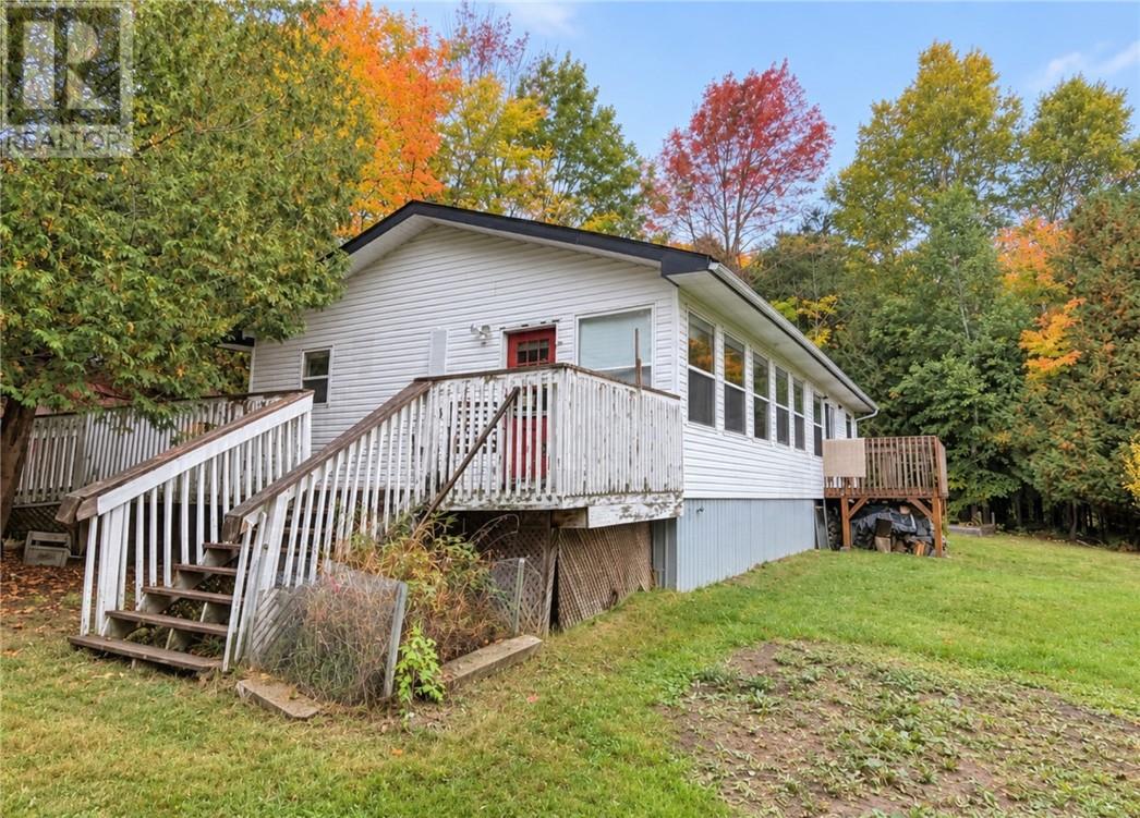 760 Ice Lake Drive Property Photo 2