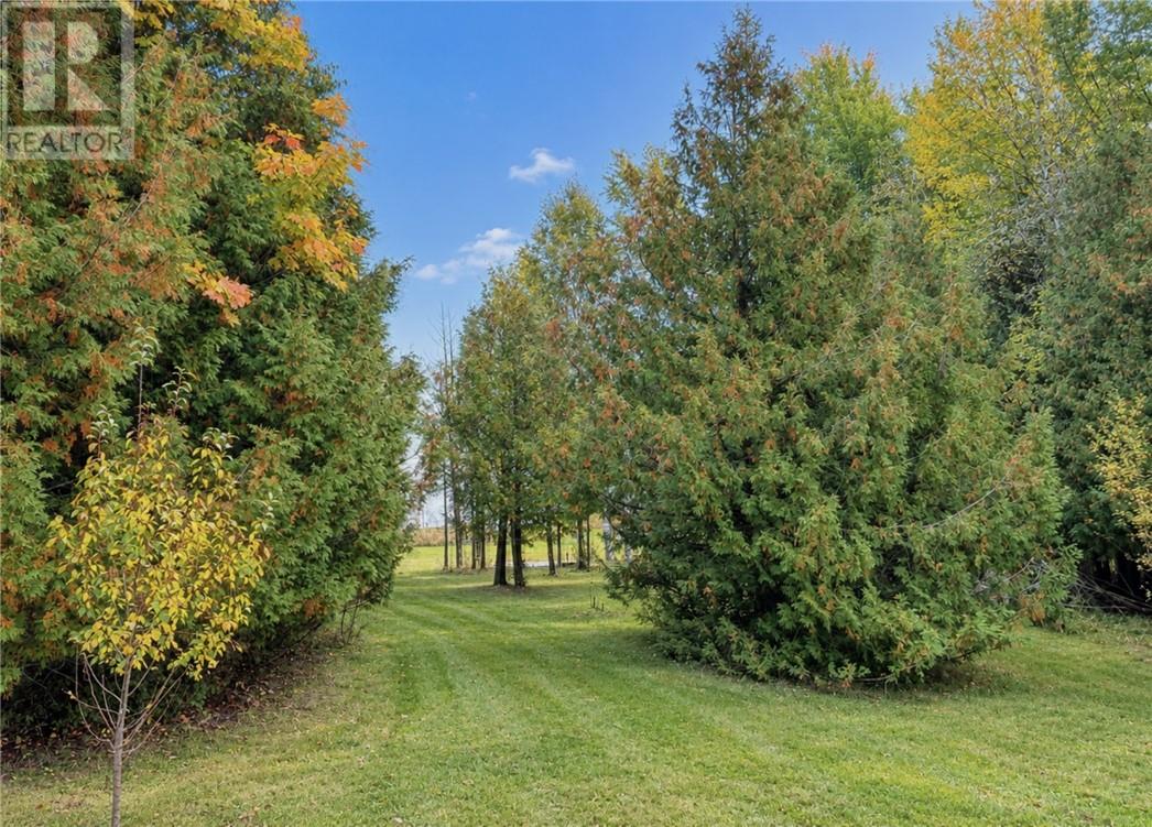 760 Ice Lake Drive Property Photo 14