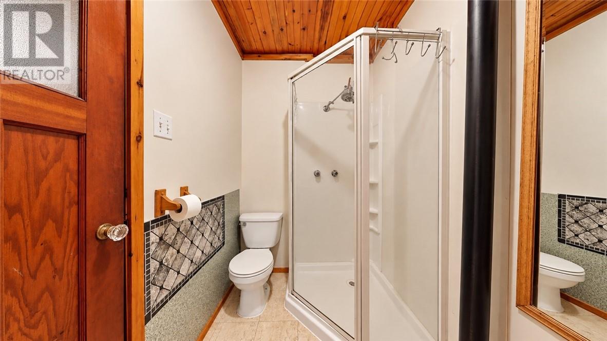 760 Ice Lake Drive Property Photo 33