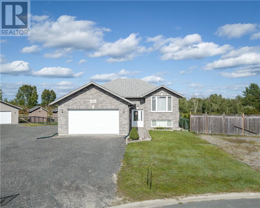 4803 Serenna Drive Property Photo 27