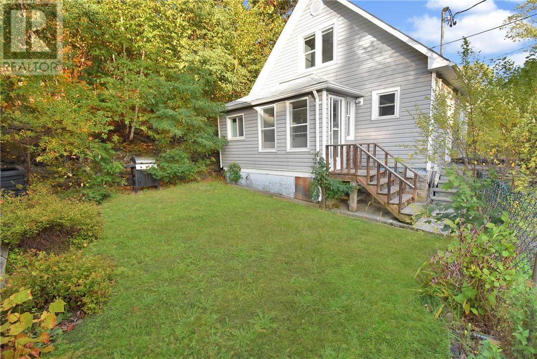 294 Kathleen Street Property Photo 3