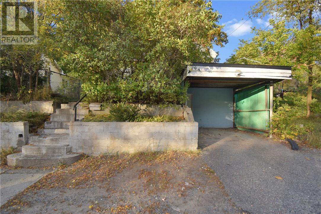 294 Kathleen Street Property Photo 6