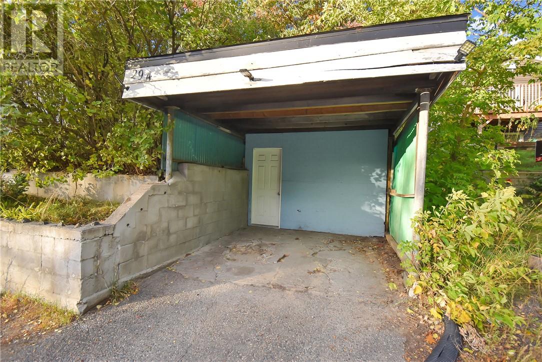 294 Kathleen Street Property Photo 7