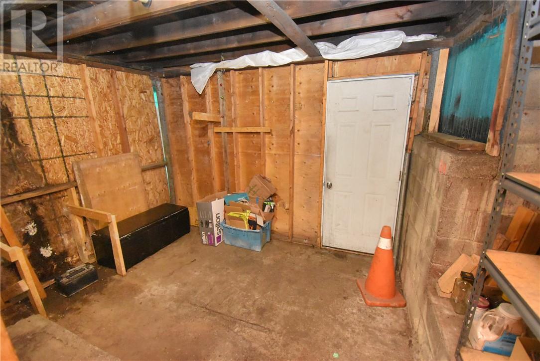 294 Kathleen Street Property Photo 23