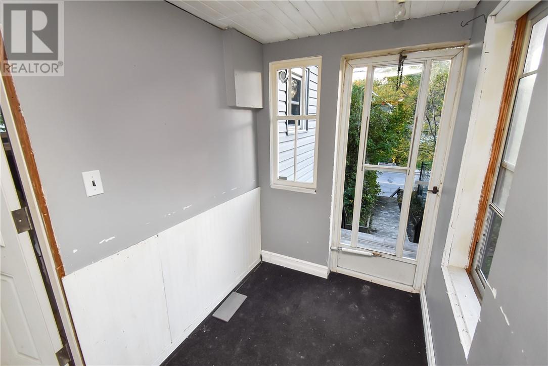 294 Kathleen Street Property Photo 24