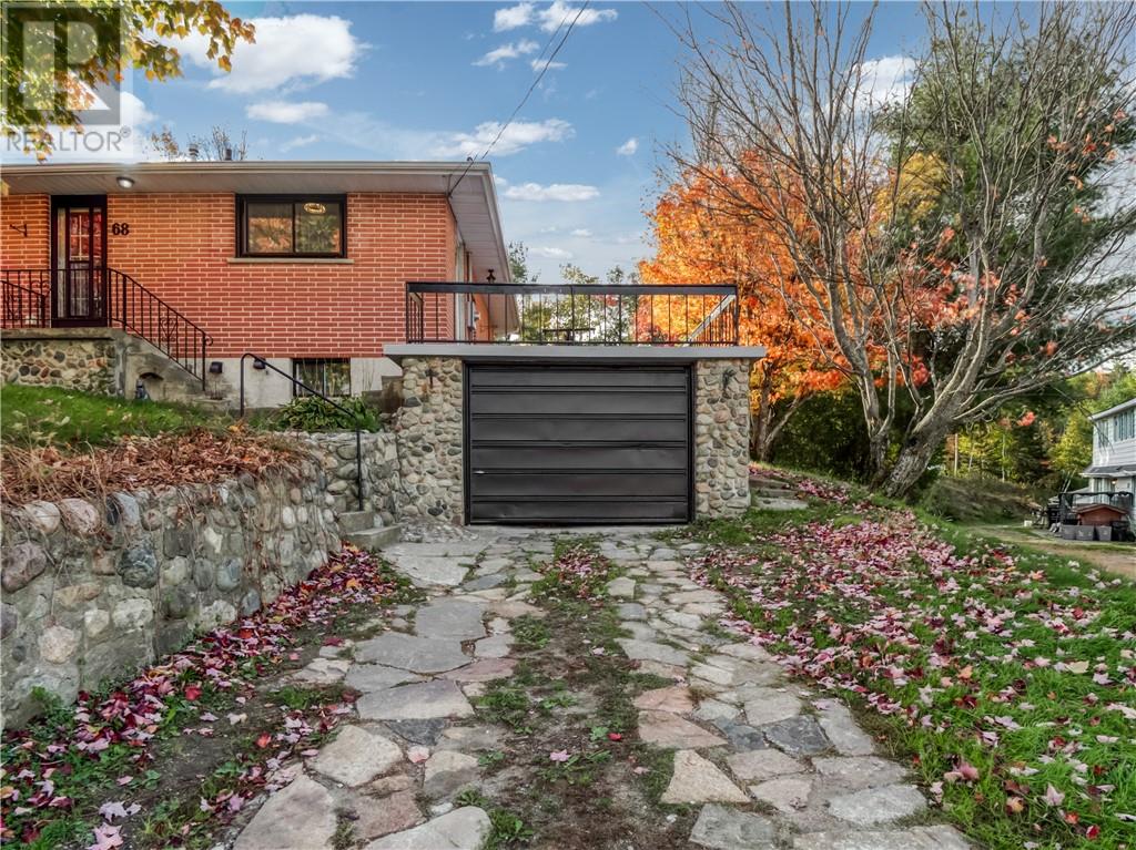 68 Pine Street Property Photo 2