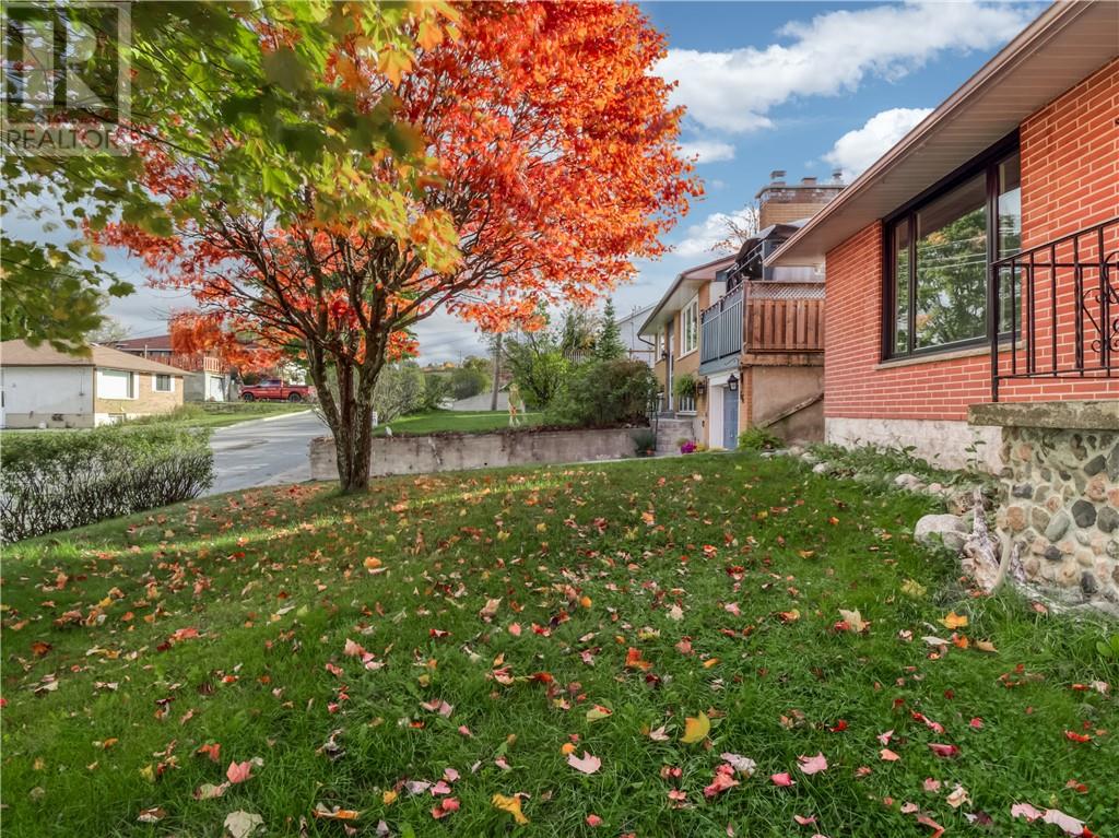 68 Pine Street Property Photo 3
