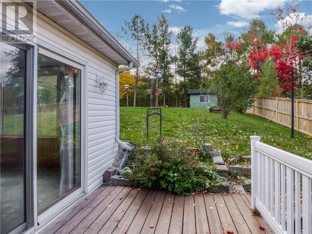 68 Pine Street Property Photo 8