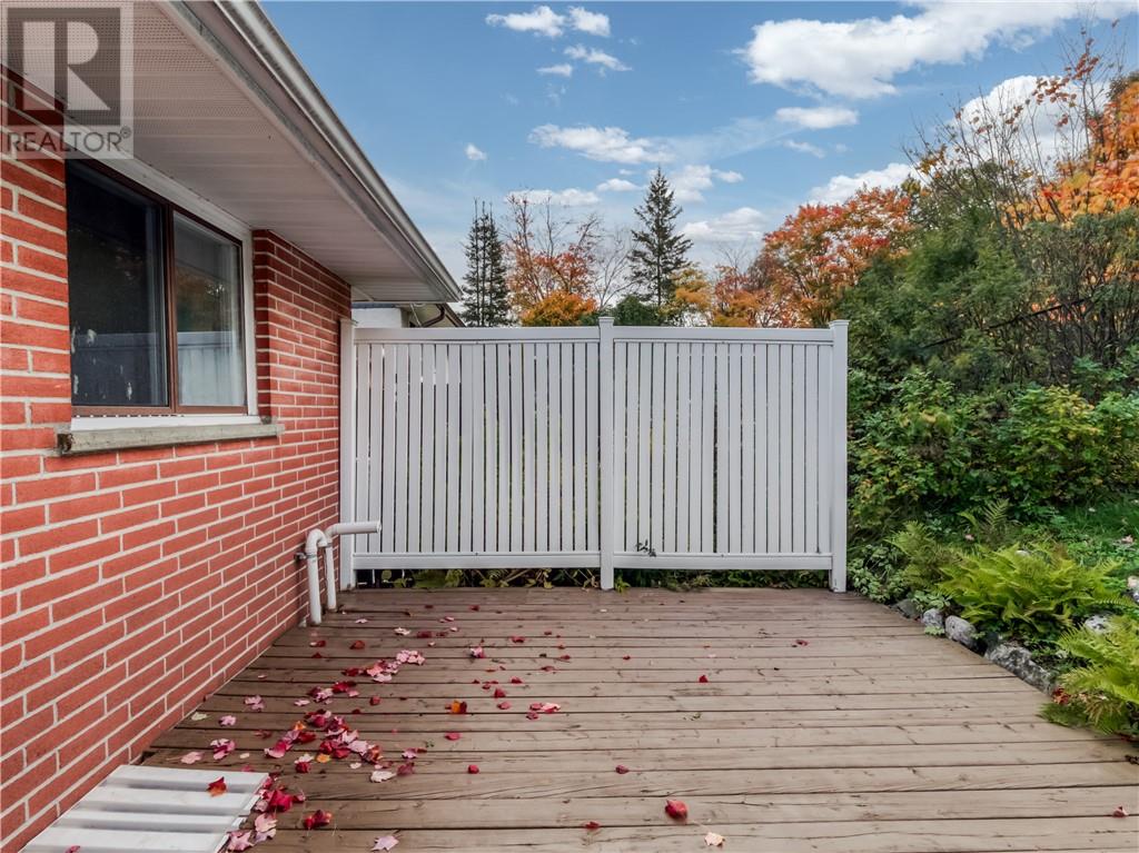 68 Pine Street Property Photo 10