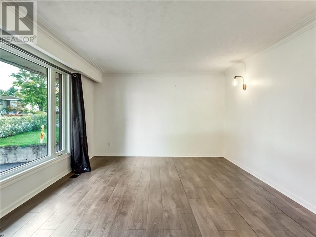 68 Pine Street Property Photo 18