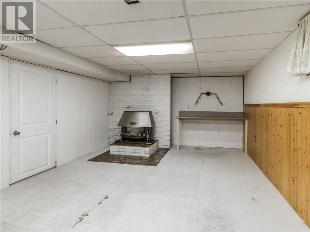 68 Pine Street Property Photo 26