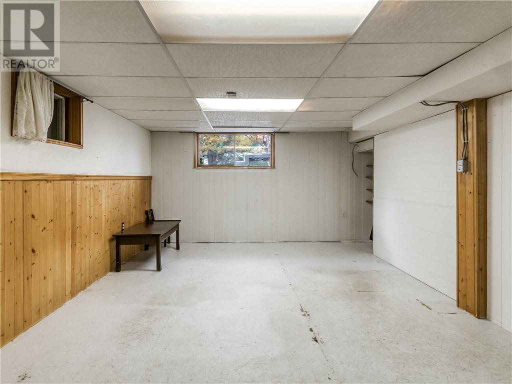 68 Pine Street Property Photo 27