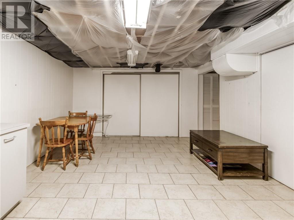 68 Pine Street Property Photo 29