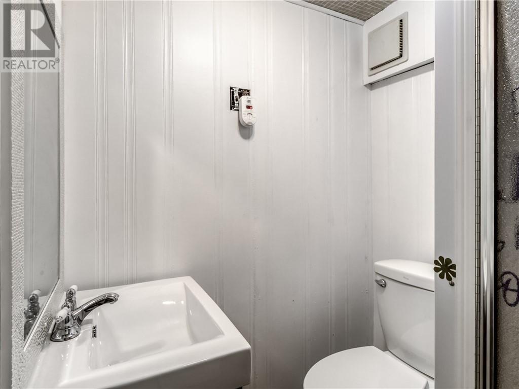 68 Pine Street Property Photo 31