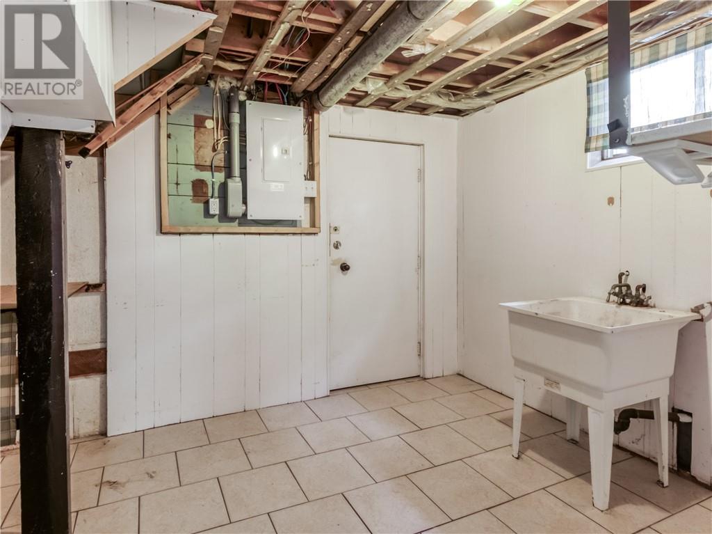 68 Pine Street Property Photo 33