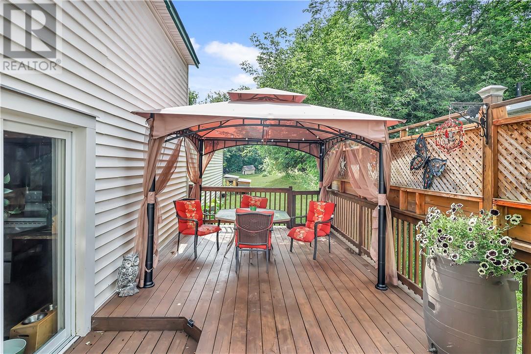 17 Campbell Street Property Photo 5