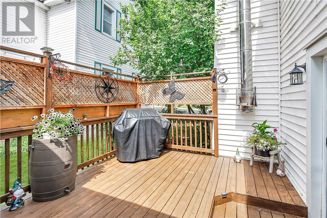 17 Campbell Street Property Photo 6