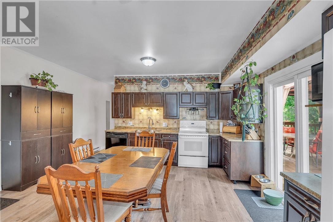17 Campbell Street Property Photo 12