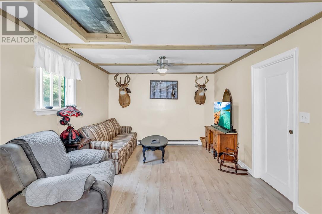 17 Campbell Street Property Photo 15