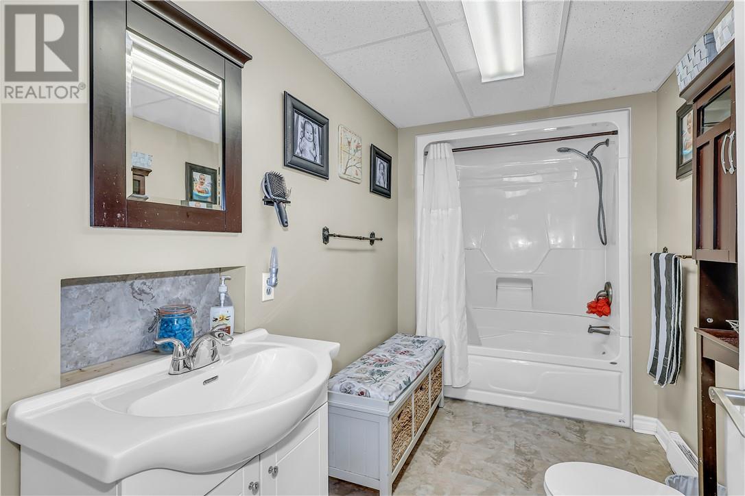 17 Campbell Street Property Photo 16