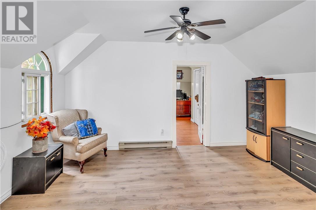 17 Campbell Street Property Photo 17