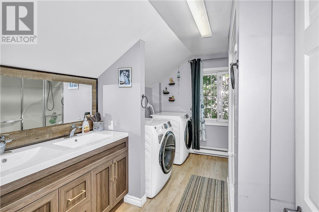 17 Campbell Street Property Photo 18