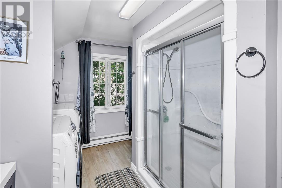 17 Campbell Street Property Photo 19