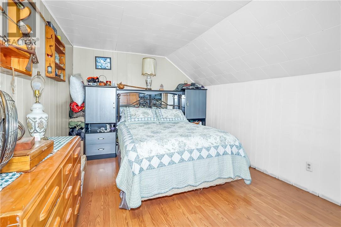 17 Campbell Street Property Photo 20