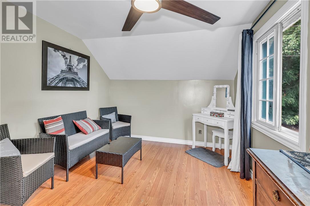 17 Campbell Street Property Photo 23