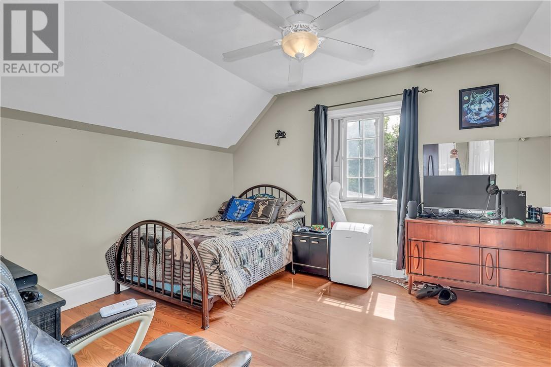 17 Campbell Street Property Photo 25